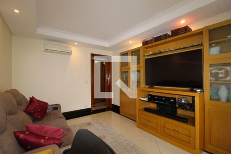 Sala de TV de apartamento à venda com 4 quartos, 215m² em Indianópolis, São Paulo