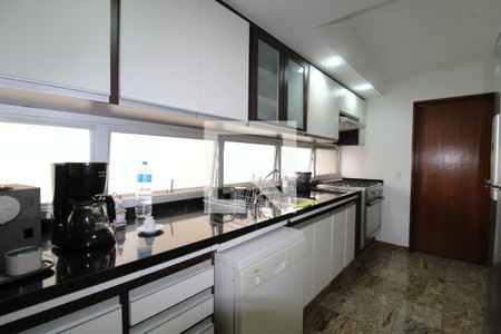 Cozinha de apartamento à venda com 4 quartos, 215m² em Indianópolis, São Paulo