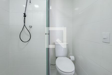 Banheiro de kitnet/studio para alugar com 1 quarto, 28m² em Vila Dom Pedro I, São Paulo