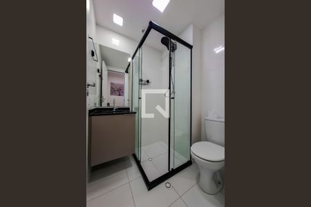 Banheiro  de kitnet/studio para alugar com 1 quarto, 28m² em Vila Dom Pedro I, São Paulo