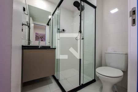 Banheiro  de kitnet/studio para alugar com 1 quarto, 28m² em Vila Dom Pedro I, São Paulo