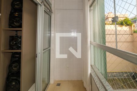 Sala de apartamento para alugar com 3 quartos, 90m² em Santa Tereza, Belo Horizonte