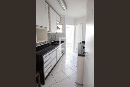 Cozinha de apartamento à venda com 3 quartos, 72m² em Vila Isa, São Paulo