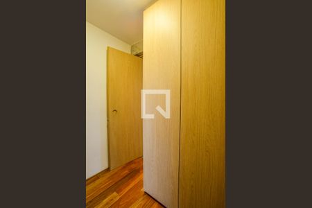 Corredor de apartamento à venda com 3 quartos, 98m² em Campestre, Santo André