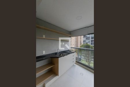 Varanda conjugada sala de apartamento à venda com 1 quarto, 50m² em Jardim das Acacias, São Paulo