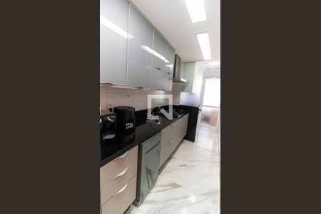 Cozinha de apartamento à venda com 2 quartos, 98m² em Piratininga, Niterói