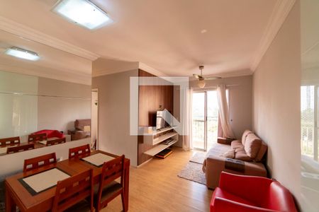 Sala de apartamento à venda com 3 quartos, 68m² em Jardim Tupanci, Barueri