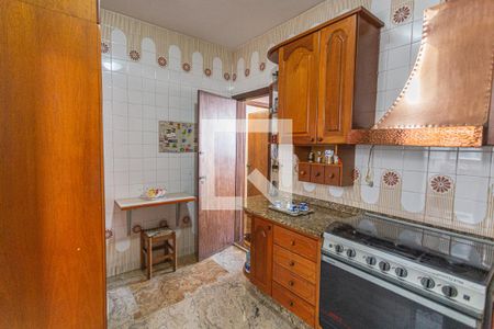 Cozinha de apartamento à venda com 4 quartos, 180m² em Vila Paris, Belo Horizonte