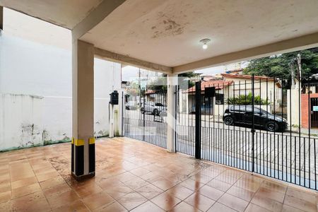 Garagem de casa à venda com 4 quartos, 154m² em Vila Sirena, Guarulhos