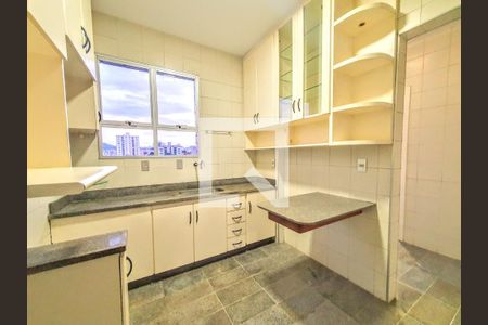 Cozinha de apartamento à venda com 3 quartos, 100m² em Graça, Belo Horizonte