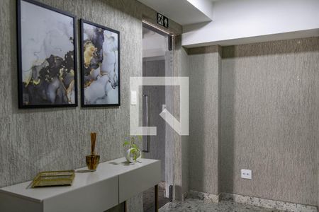 Hall de entrada de apartamento para alugar com 2 quartos, 62m² em Alto Caiçaras, Belo Horizonte