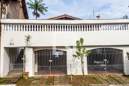 Fachada de casa à venda com 3 quartos, 294m² em Interlagos, São Paulo