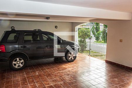 Garagem de casa à venda com 3 quartos, 294m² em Interlagos, São Paulo