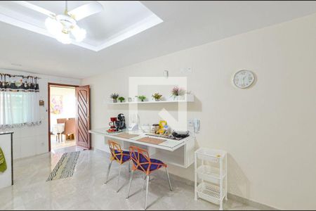 Casa à venda com 3 quartos, 250m² em Itaipu, Niterói