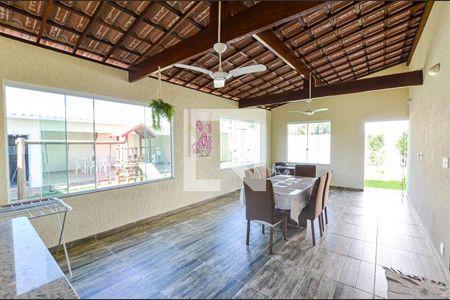 Casa à venda com 3 quartos, 250m² em Itaipu, Niterói