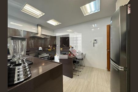 Foto 08 de casa à venda com 3 quartos, 165m² em Floresta, Belo Horizonte