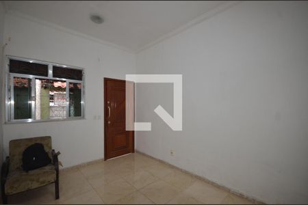 Sala de casa para alugar com 2 quartos, 70m² em Marechal Hermes, Rio de Janeiro