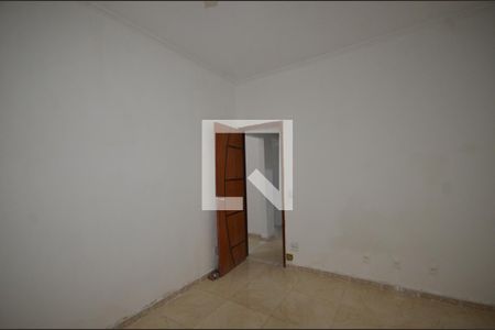 Quarto 1 de casa para alugar com 2 quartos, 70m² em Marechal Hermes, Rio de Janeiro
