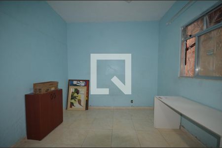 Quarto 2 de casa para alugar com 2 quartos, 70m² em Marechal Hermes, Rio de Janeiro