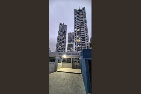 Fachada de apartamento para alugar com 2 quartos, 51m² em São Pedro, Osasco