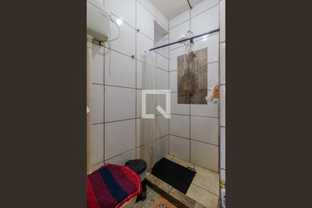 Banheiro de casa à venda com 2 quartos, 100m² em Vila Joao Pessoa, Porto Alegre