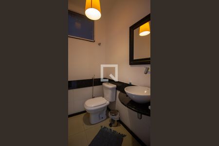 Lavabo de casa de condomínio para alugar com 5 quartos, 270m² em Recreio dos Bandeirantes, Rio de Janeiro