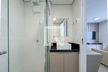 Banheiro de kitnet/studio para alugar com 1 quarto, 28m² em Vila Mariana, São Paulo