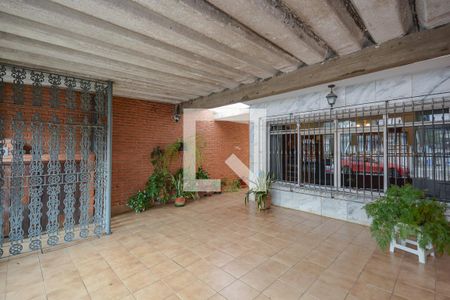 Garagem de casa para alugar com 4 quartos, 150m² em Jardim dos Lagos, São Paulo
