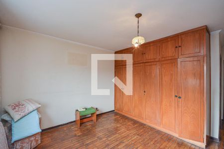 Suite de casa para alugar com 4 quartos, 150m² em Jardim dos Lagos, São Paulo