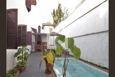 Casa à venda com 4 quartos, 250m² em Jardim Lar Sao Paulo, São Paulo