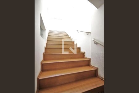 Casa à venda com 4 quartos, 250m² em Jardim Lar Sao Paulo, São Paulo