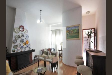 Casa à venda com 4 quartos, 250m² em Jardim Lar Sao Paulo, São Paulo