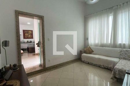 Casa à venda com 7 quartos, 440m² em São Lucas, Belo Horizonte