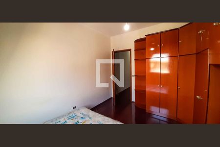 Quarto 1 de casa para alugar com 3 quartos, 232m² em Km 18, Osasco