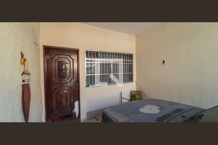 Garagem de casa para alugar com 3 quartos, 232m² em Km 18, Osasco