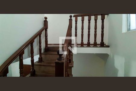 Sala de casa para alugar com 3 quartos, 232m² em Km 18, Osasco
