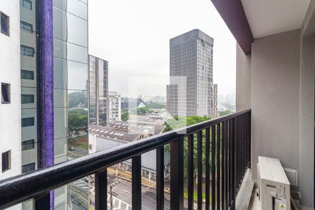 Varanda de kitnet/studio para alugar com 1 quarto, 28m² em Pinheiros, São Paulo