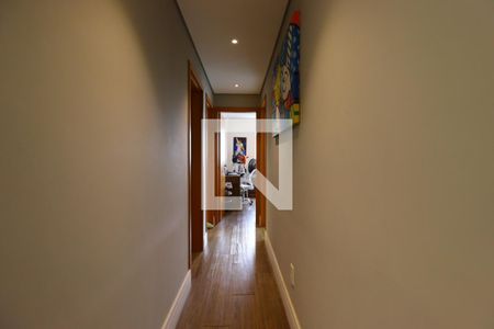 Corredor de apartamento à venda com 3 quartos, 87m² em Campestre, Santo André