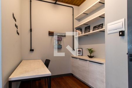 Escritório de apartamento para alugar com 1 quarto, 55m² em Centro, Curitiba