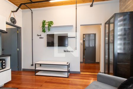Sala/Cozinha de apartamento para alugar com 1 quarto, 55m² em Centro, Curitiba
