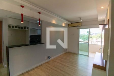 Sala de apartamento à venda com 3 quartos, 70m² em Badu, Niterói