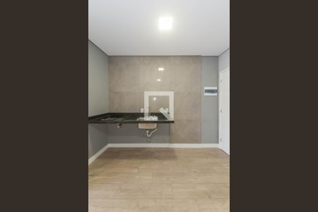 Cozinha de kitnet/studio para alugar com 1 quarto, 18m² em Vila Santo Estefano, São Paulo