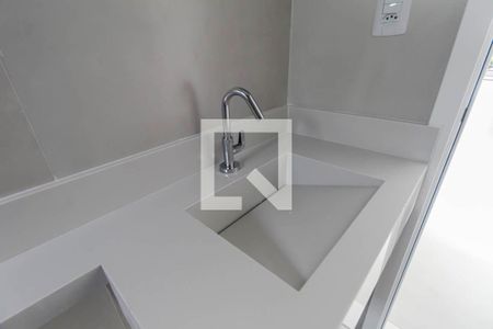 Banheiro de casa à venda com 3 quartos, 107m² em Vila Lucia, São Paulo