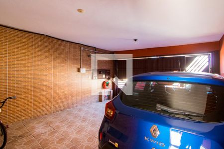 Garagem de casa à venda com 3 quartos, 160m² em Vila Tibiriçá, Santo André