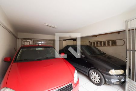 Garagem de casa à venda com 3 quartos, 288m² em Jardim Sonia, São Paulo