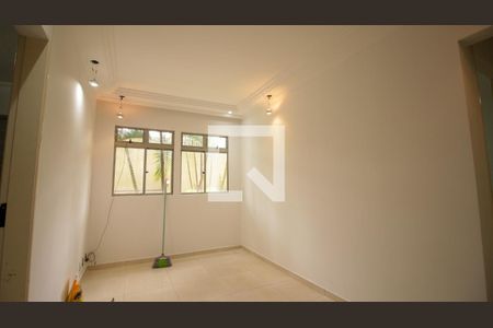 Sala de apartamento para alugar com 2 quartos, 46m² em Jardim Santa Teresinha, São Paulo