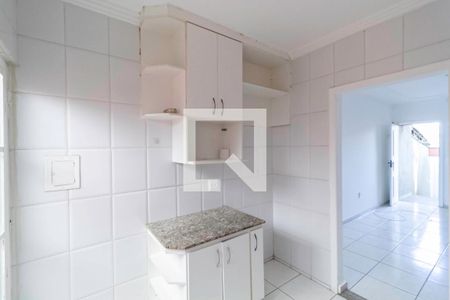 Cozinha de casa à venda com 3 quartos, 80m² em Santa Amelia, Belo Horizonte