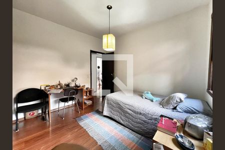 Quarto1 de casa à venda com 4 quartos, 250m² em Belvedere, Belo Horizonte