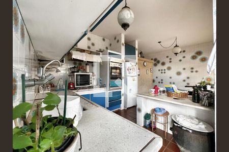 Cozinha de casa à venda com 4 quartos, 250m² em Belvedere, Belo Horizonte