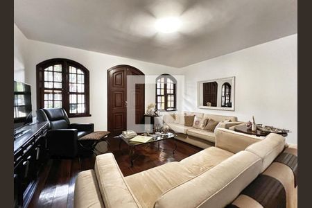 Sala de casa à venda com 4 quartos, 250m² em Belvedere, Belo Horizonte